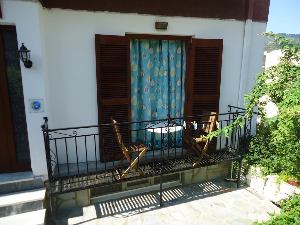 Pension Margarita Скиатос Экстерьер фото