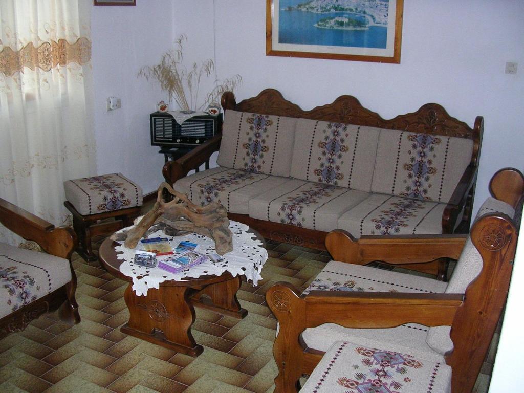 Pension Margarita Скиатос Экстерьер фото